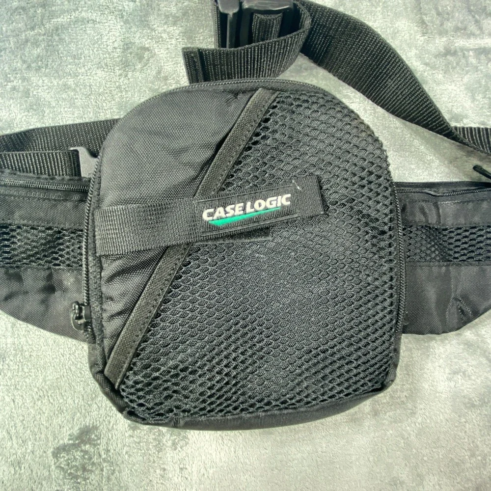 Case‎ Logic Waist Bag Black Fanny Pack Adjustable Strap Travel Utility Pouch